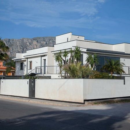 Bed and Breakfast Tra Le Braccia Di Morfeo Terrasini Exterior foto
