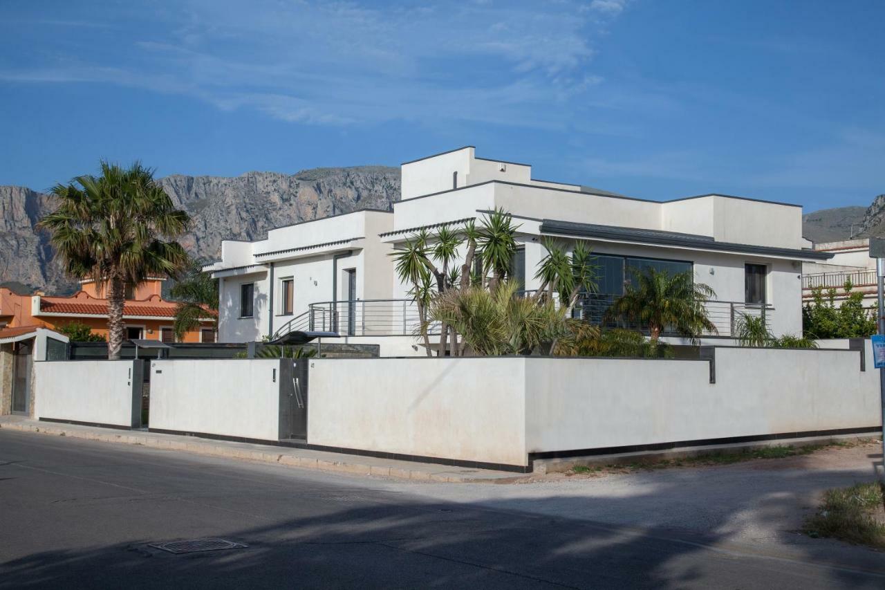 Bed and Breakfast Tra Le Braccia Di Morfeo Terrasini Exterior foto