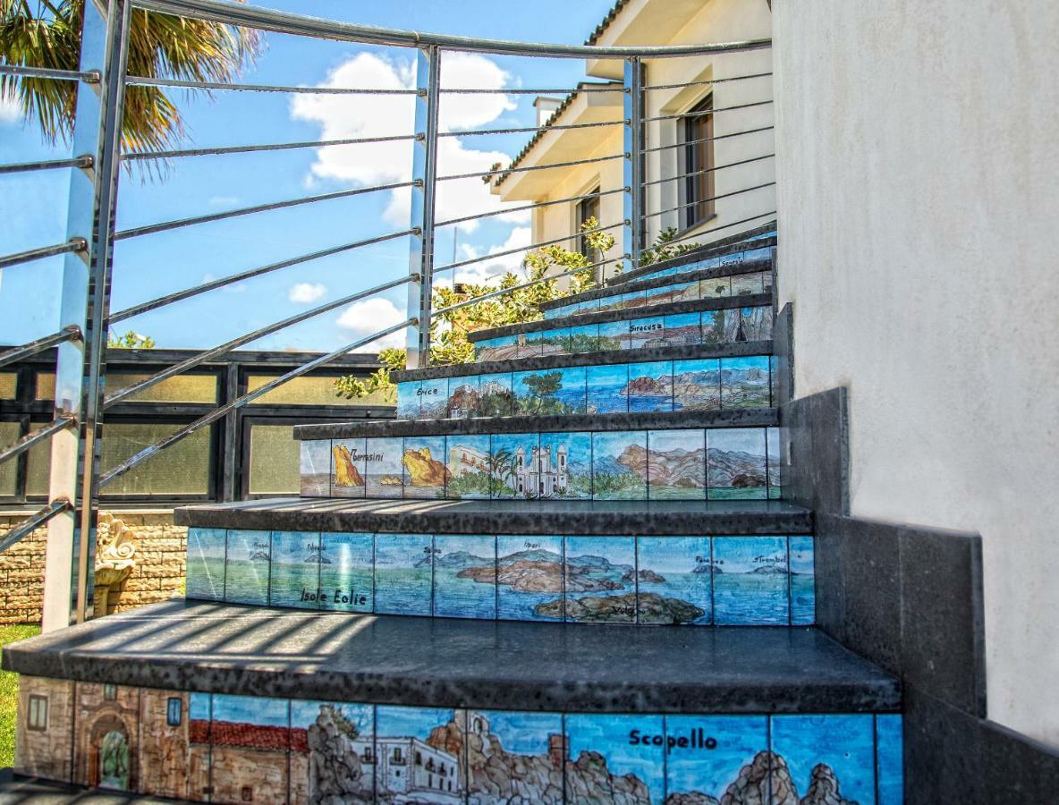 Bed and Breakfast Tra Le Braccia Di Morfeo Terrasini Exterior foto