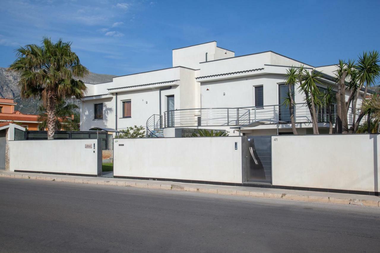 Bed and Breakfast Tra Le Braccia Di Morfeo Terrasini Exterior foto
