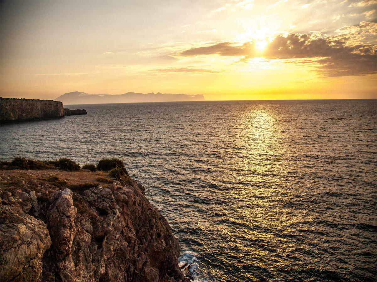 Bed and Breakfast Tra Le Braccia Di Morfeo Terrasini Exterior foto