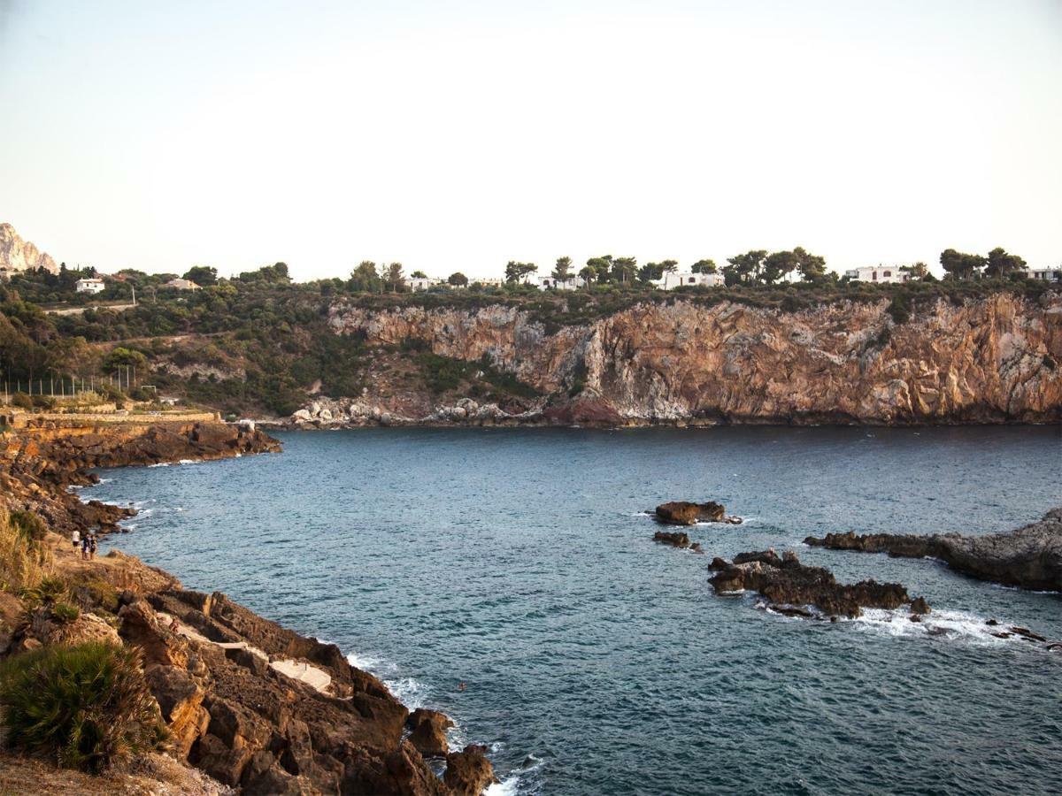 Bed and Breakfast Tra Le Braccia Di Morfeo Terrasini Exterior foto