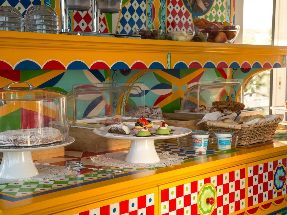Bed and Breakfast Tra Le Braccia Di Morfeo Terrasini Exterior foto