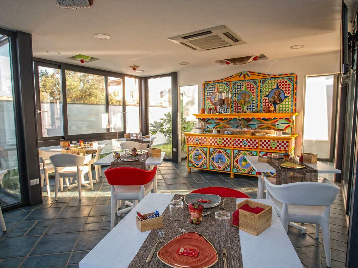 Bed and Breakfast Tra Le Braccia Di Morfeo Terrasini Exterior foto