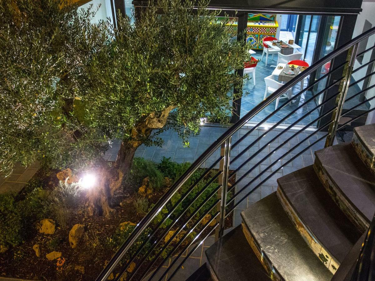 Bed and Breakfast Tra Le Braccia Di Morfeo Terrasini Exterior foto
