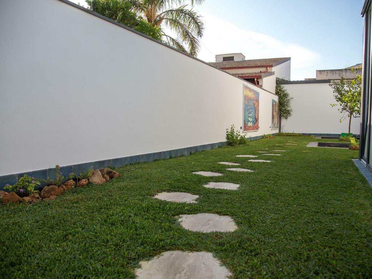 Bed and Breakfast Tra Le Braccia Di Morfeo Terrasini Exterior foto
